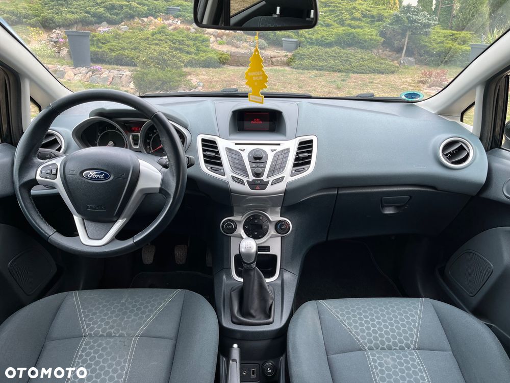 Ford Fiesta 1.25 Titanium EU5 - 6