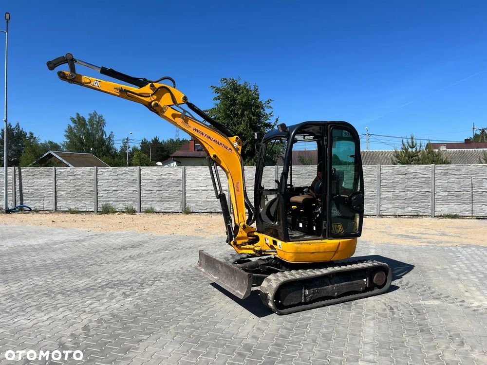 JCB 8026 - 16