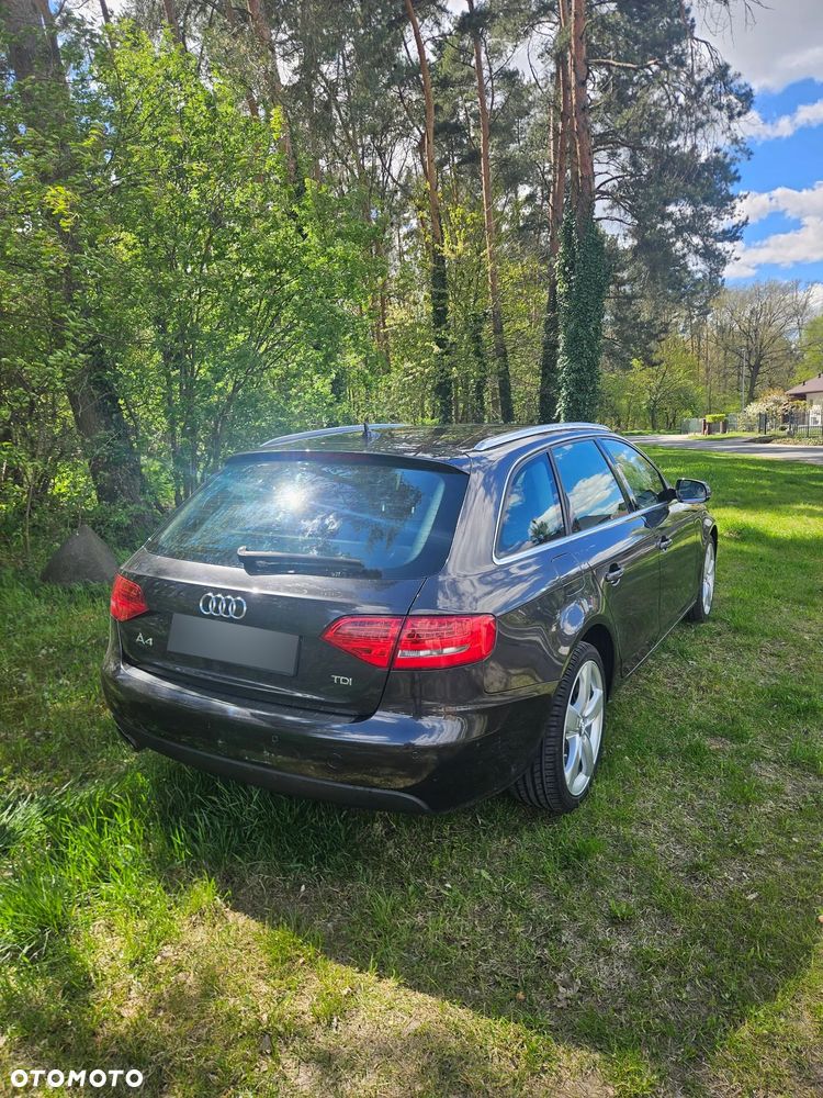Audi A4 Avant 2.0 TDI ultra DPF Attraction - 6