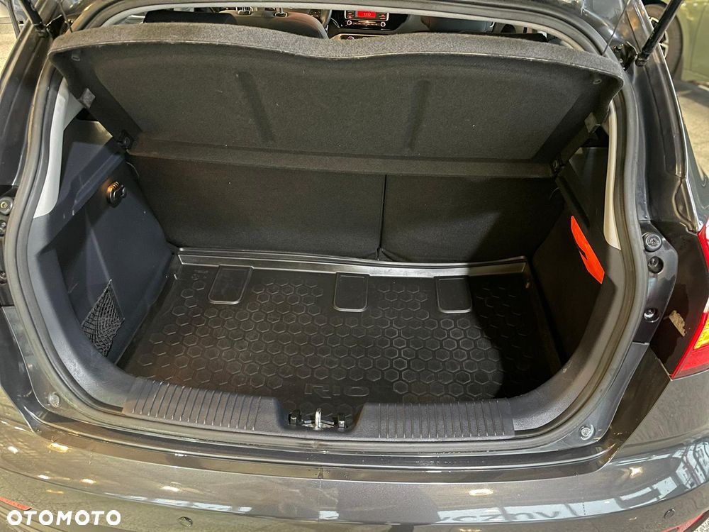 Kia Rio 1.2 M - 7