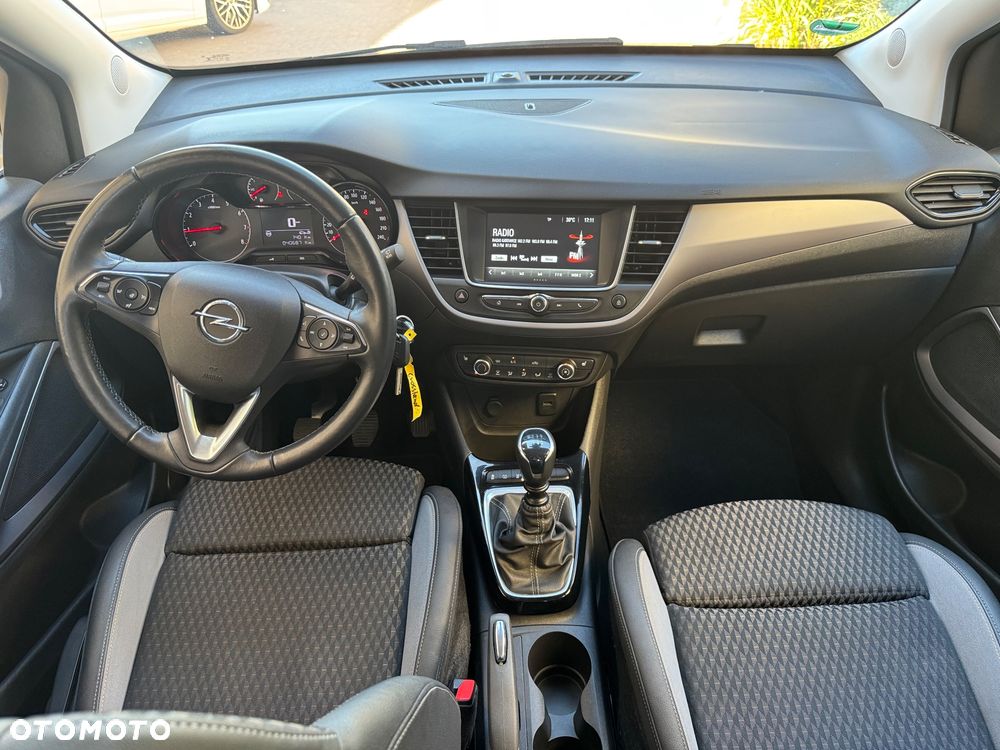 Opel Crossland X 1.2 T Design Line S&S - 13