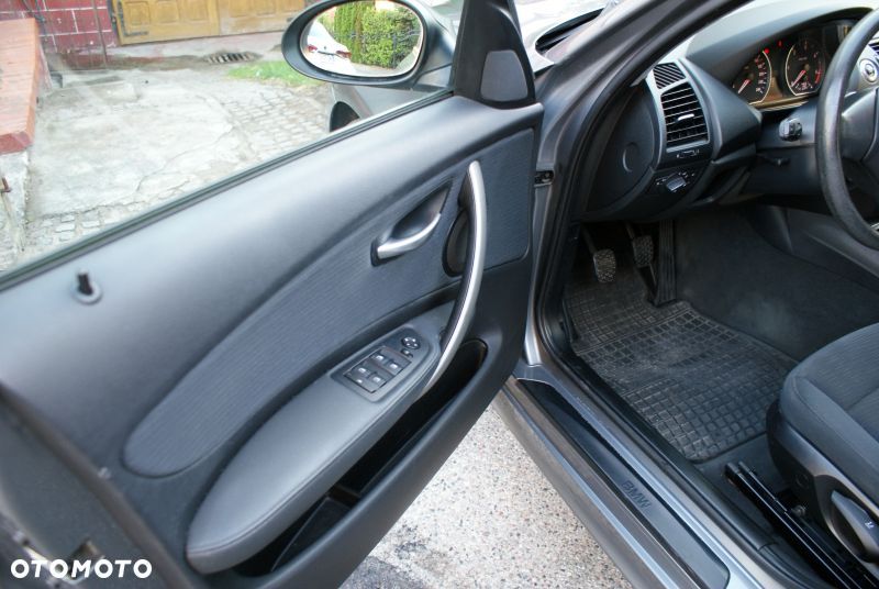 BMW Seria 1 118d - 8