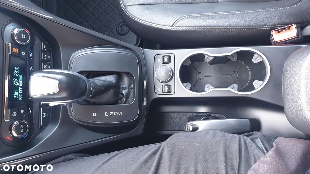 Ford Kuga 2.0 TDCi 4x4 Titanium - 28