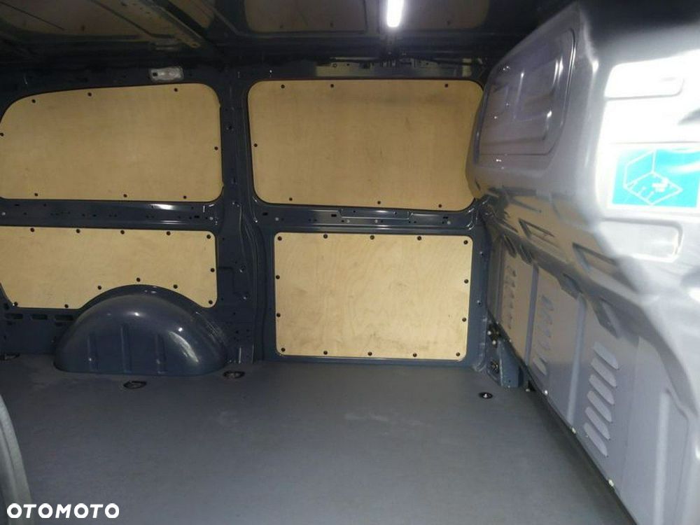 Mercedes-Benz Vito - 14
