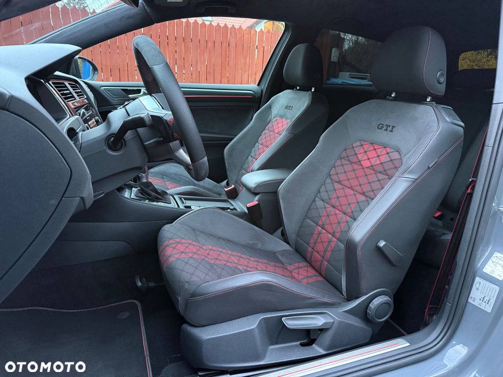 Volkswagen Golf 2.0 TSI GTI TCR DSG - 31
