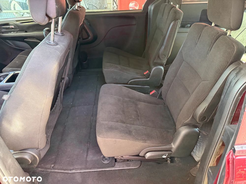 Dodge Grand Caravan - 23