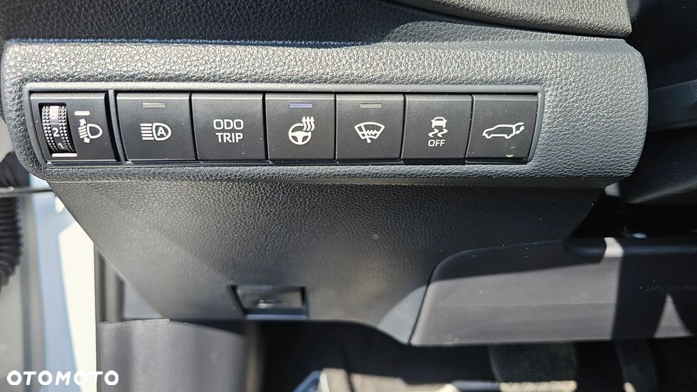 Toyota Corolla 1.8 Hybrid Style - 17