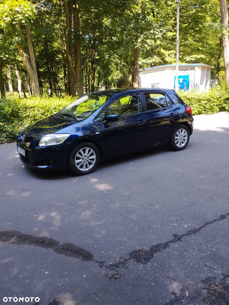 Toyota Auris 2.0 D-4D Premium - 2