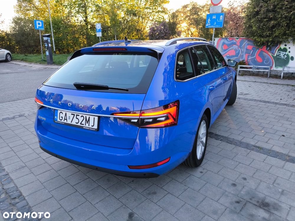 Skoda Superb 2.0 TDI SCR Ambition DSG - 8