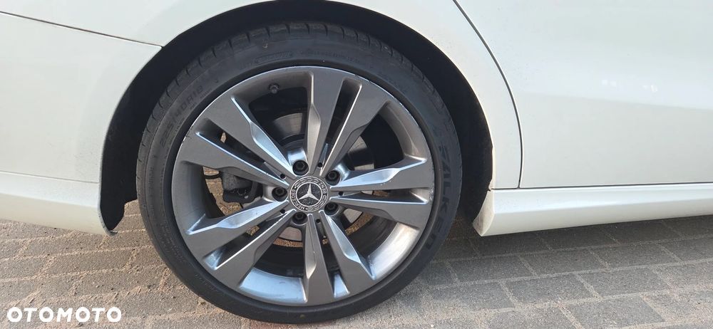 Mercedes-Benz CLA 200 7G-DCT UrbanStyle Edition - 9