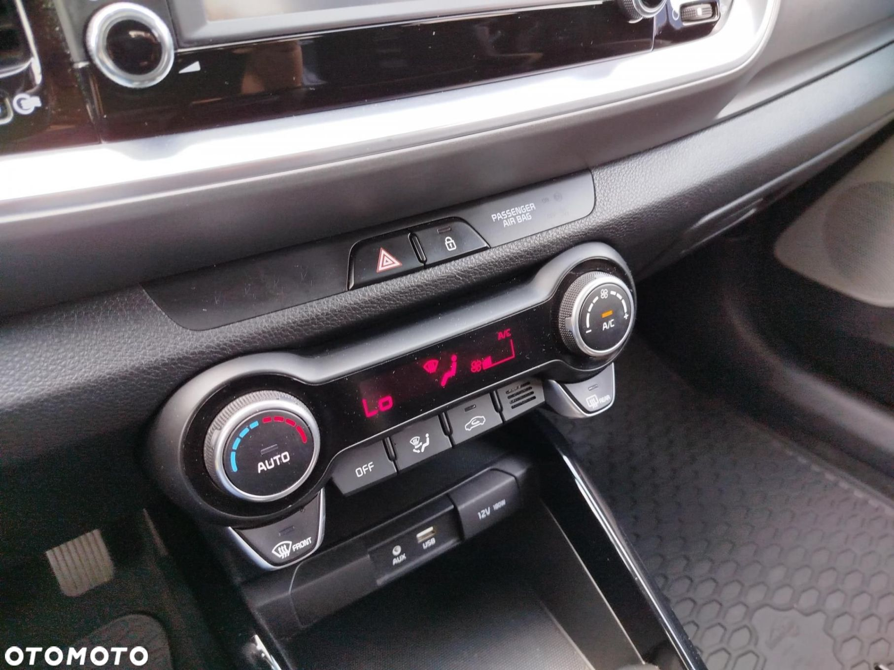 Kia Stonic 1.4 L - 22
