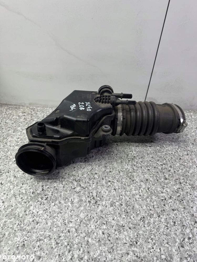 rezonator rura powietrza volvo xc40 2017-2024 2.0 b4 32298336 - 4