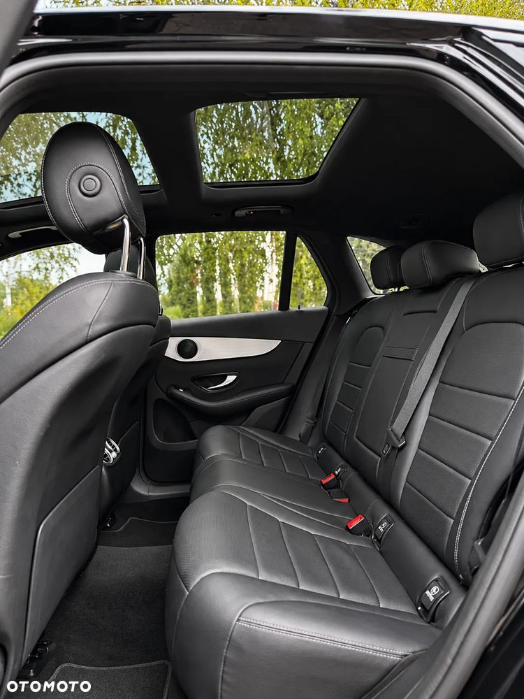 Mercedes-Benz GLC - 24