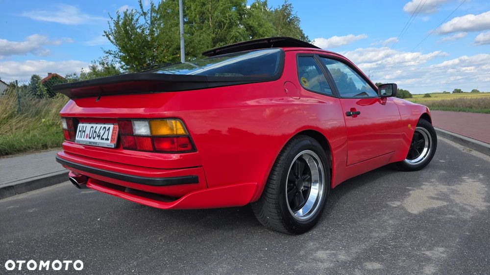 Porsche 944 - 16