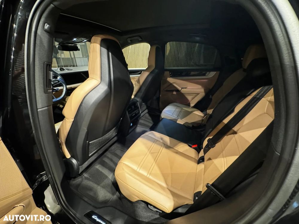 Porsche Cayenne Coupe - 18