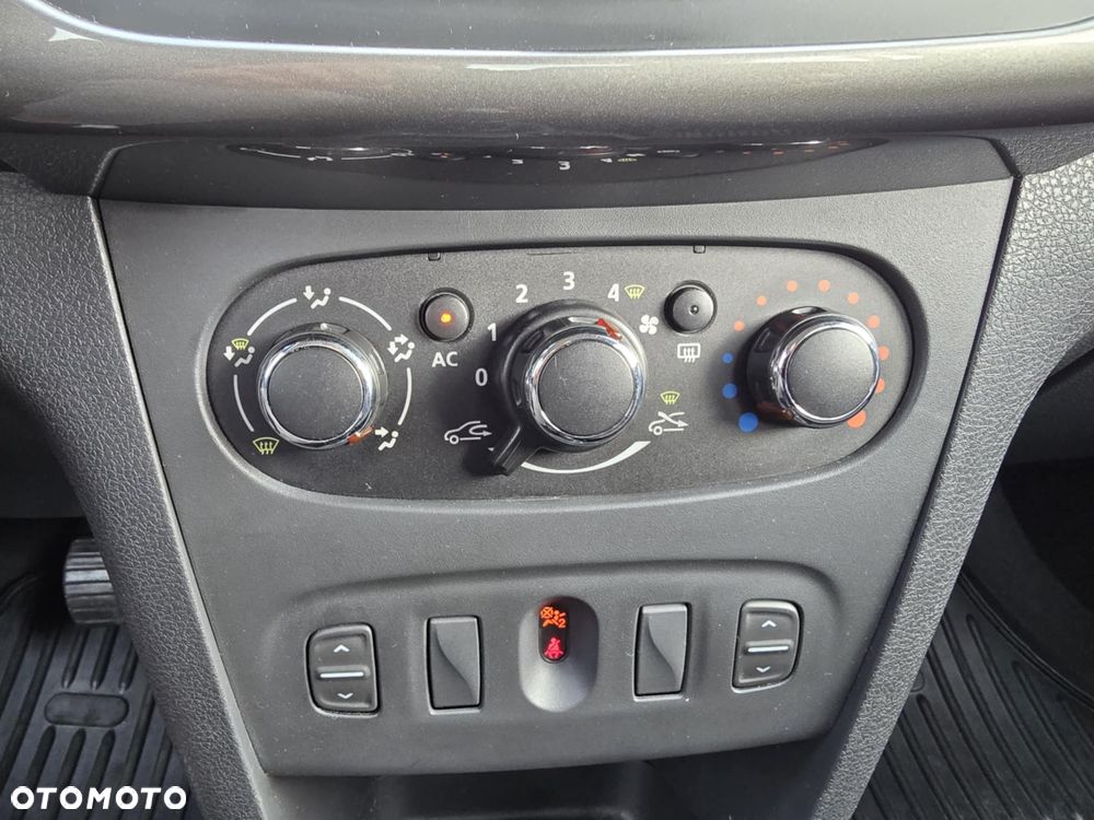 Dacia Logan 1.2 16V SL Celebration - 31