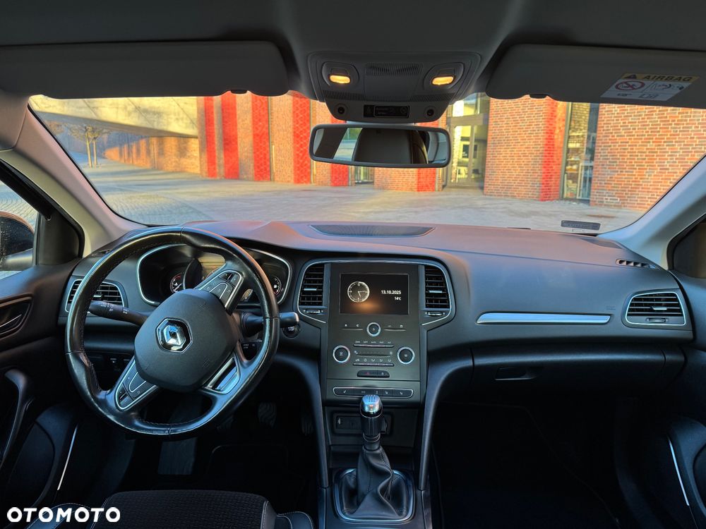 Renault Megane 1.5 Blue dCi Intens - 17