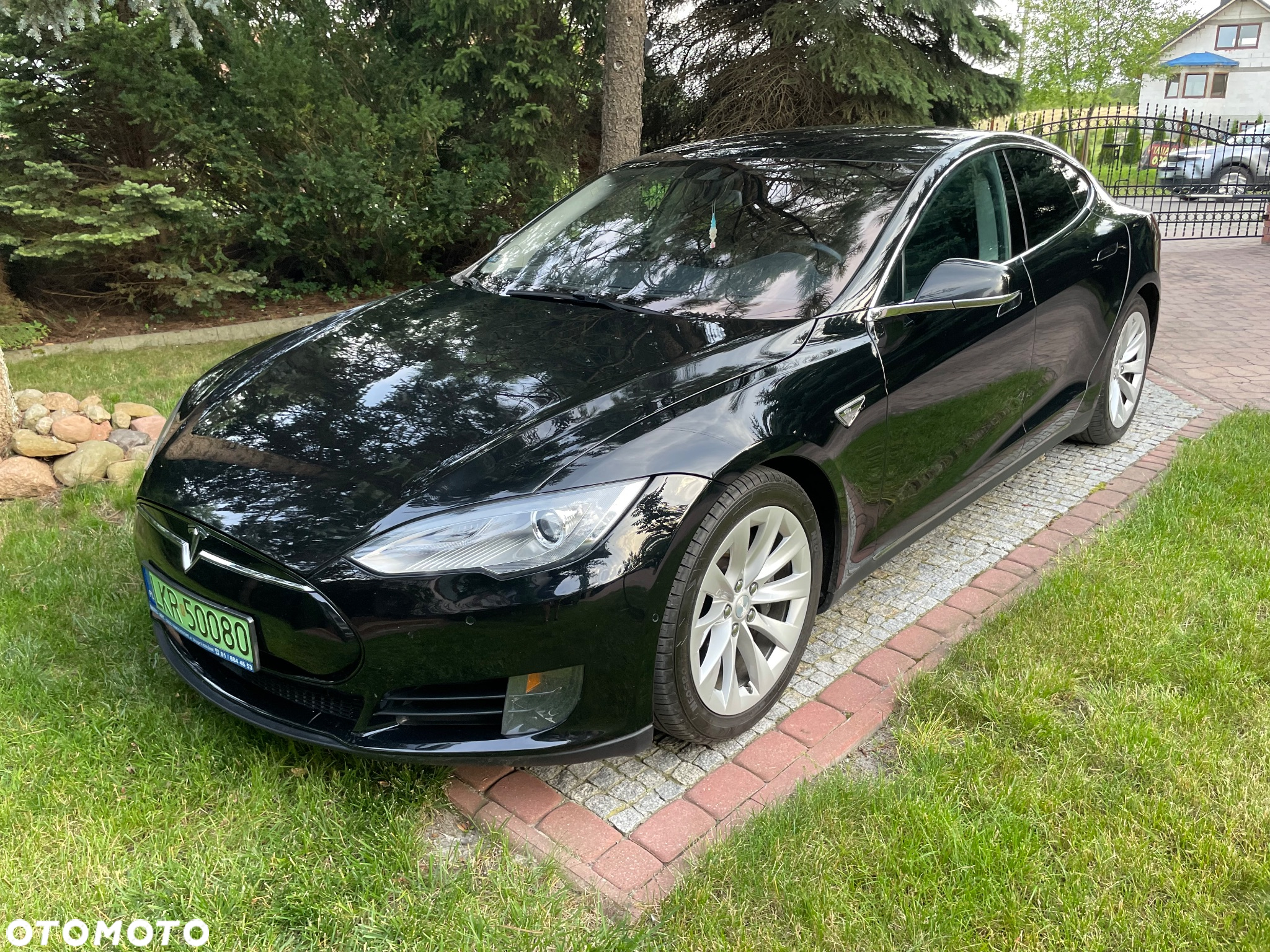 Tesla Model S 70 D - 13