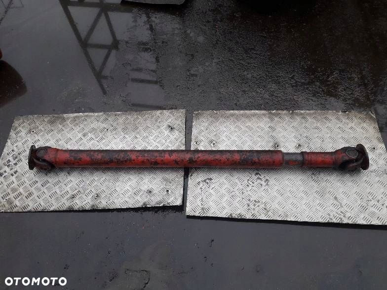 WAŁ NAPĘDOWY MERCEDES BENZ 809 I - 1