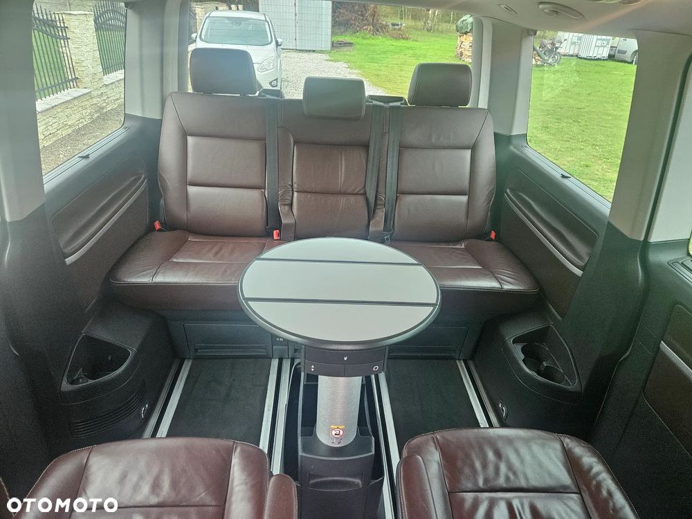 Volkswagen Multivan - 24