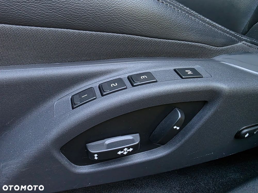 Volvo XC 60 D4 Geartronic Summum - 24