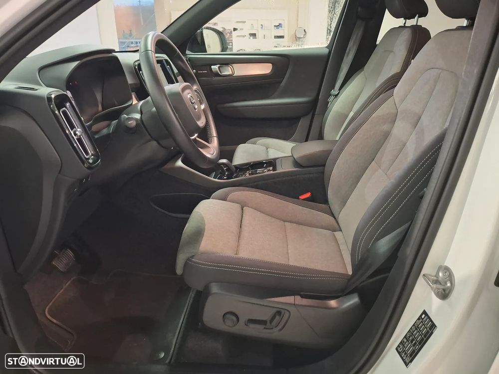 Volvo XC 40 2.0 B3 Plus Dark - 15