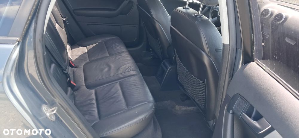 Audi A3 Sportback 1.6 TDI DPF Attraction - 12