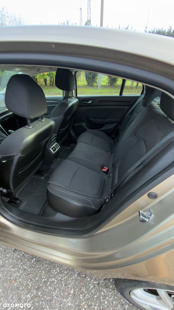 Renault Megane 1.6 SCe Zen - 8