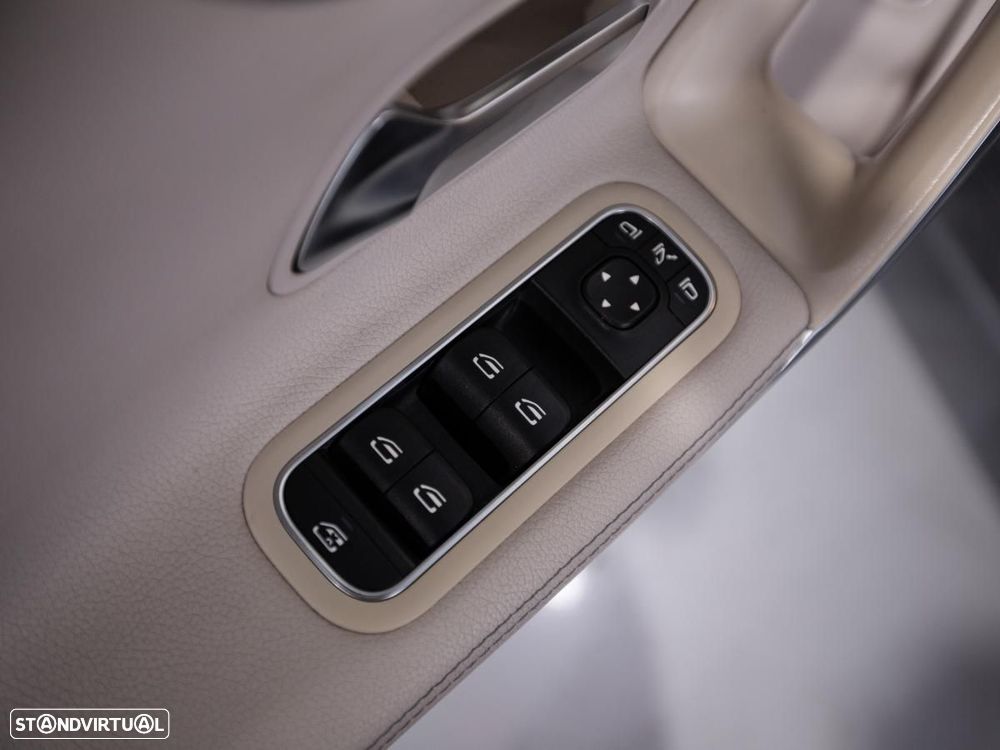 Mercedes-Benz CLA 180 - 16