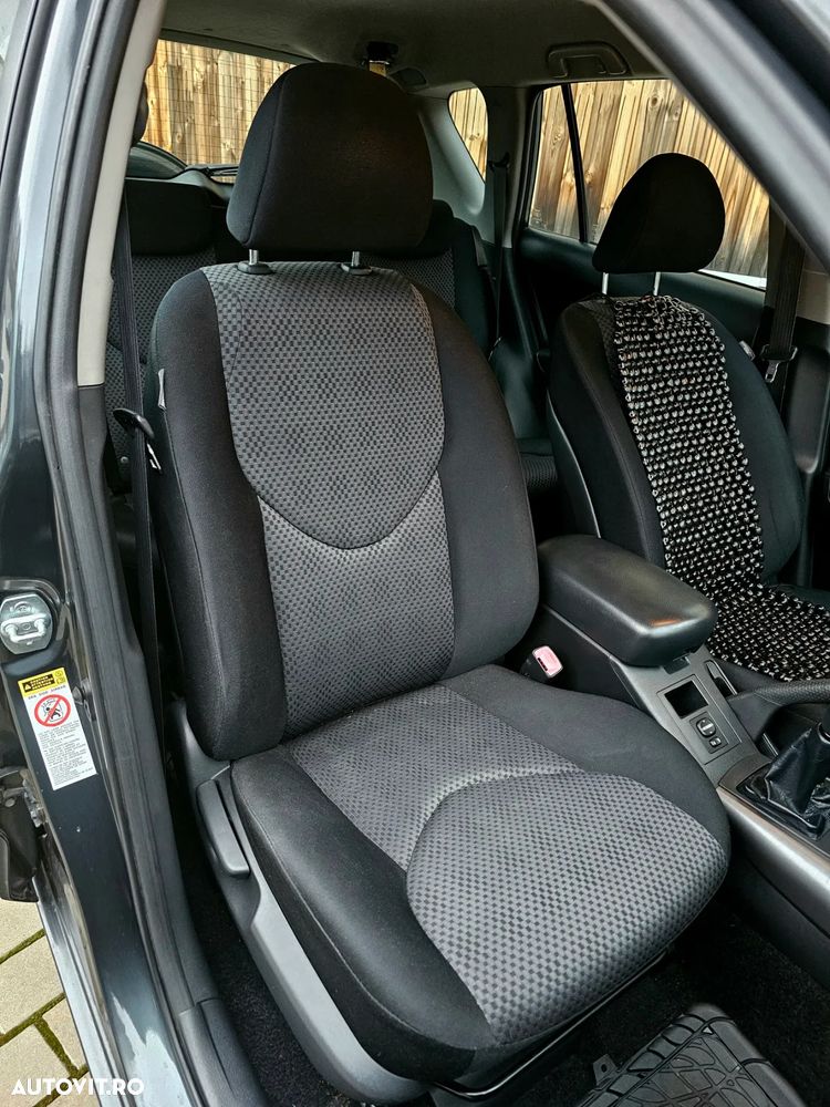 Toyota RAV4 2.0 4x4 - 22