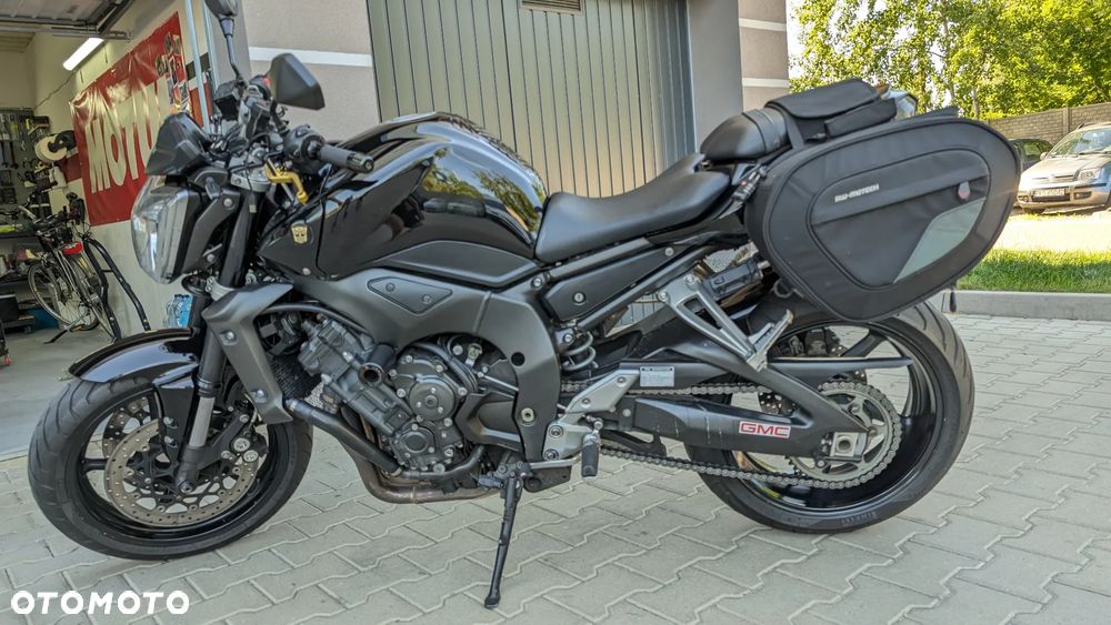 Yamaha FZ - 2