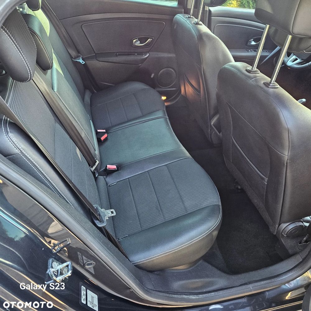 Renault Megane TCe 180 GT - 22