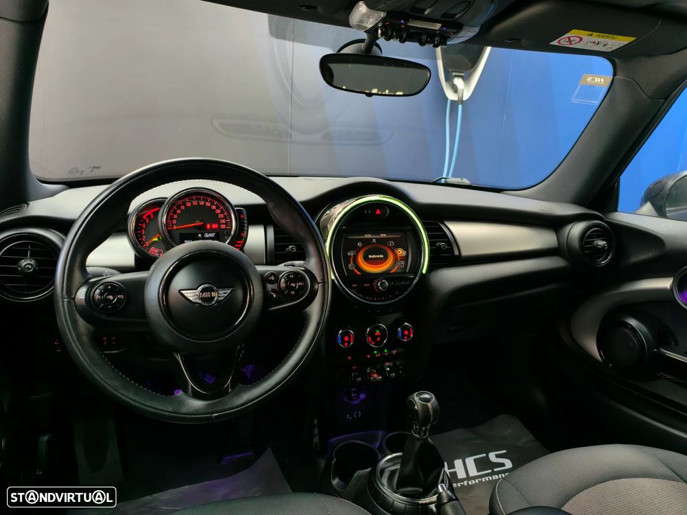 MINI 3 Portas One D - 11