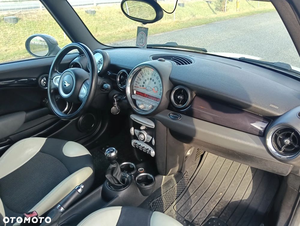 MINI ONE Standard - 18