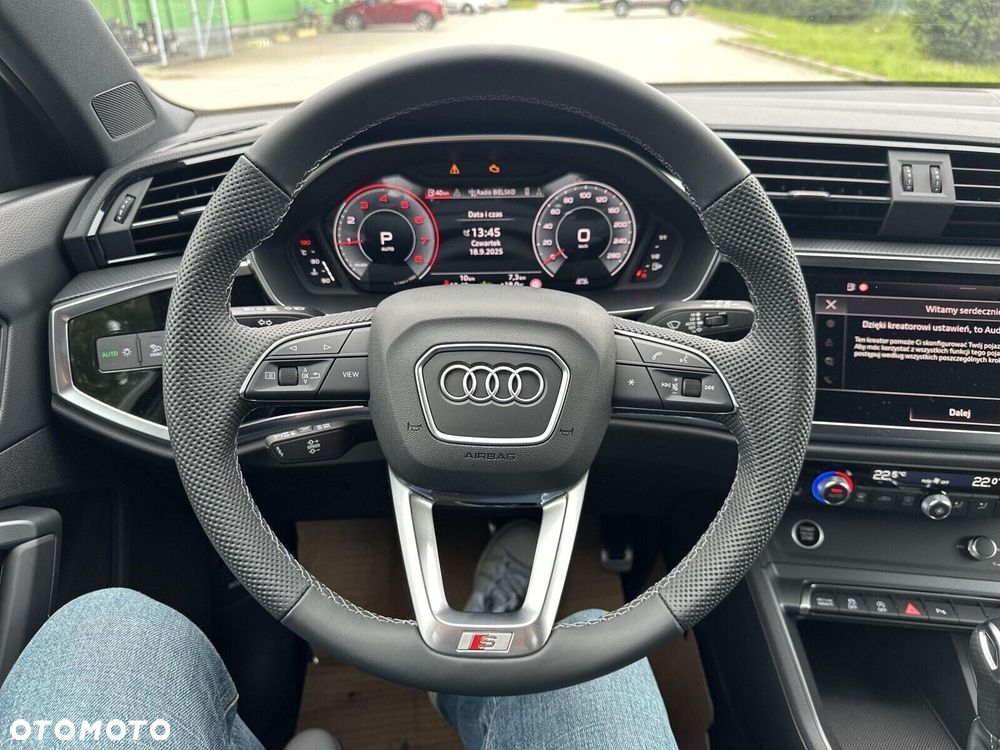 Audi Q3 Sportback - 14