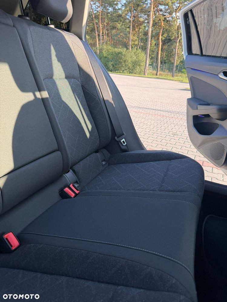 Volkswagen Golf - 22