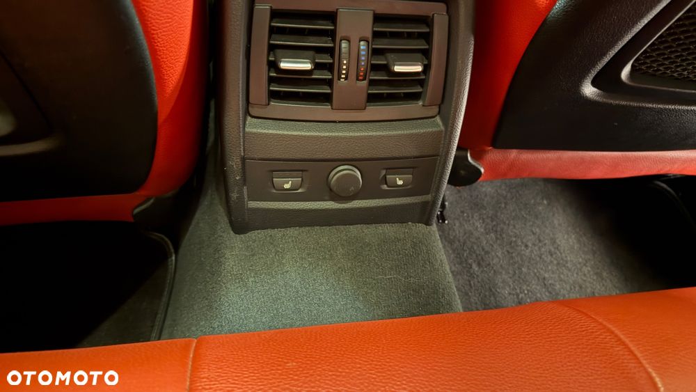 BMW Seria 3 328i xDrive Sport-Aut Sport Line - 24