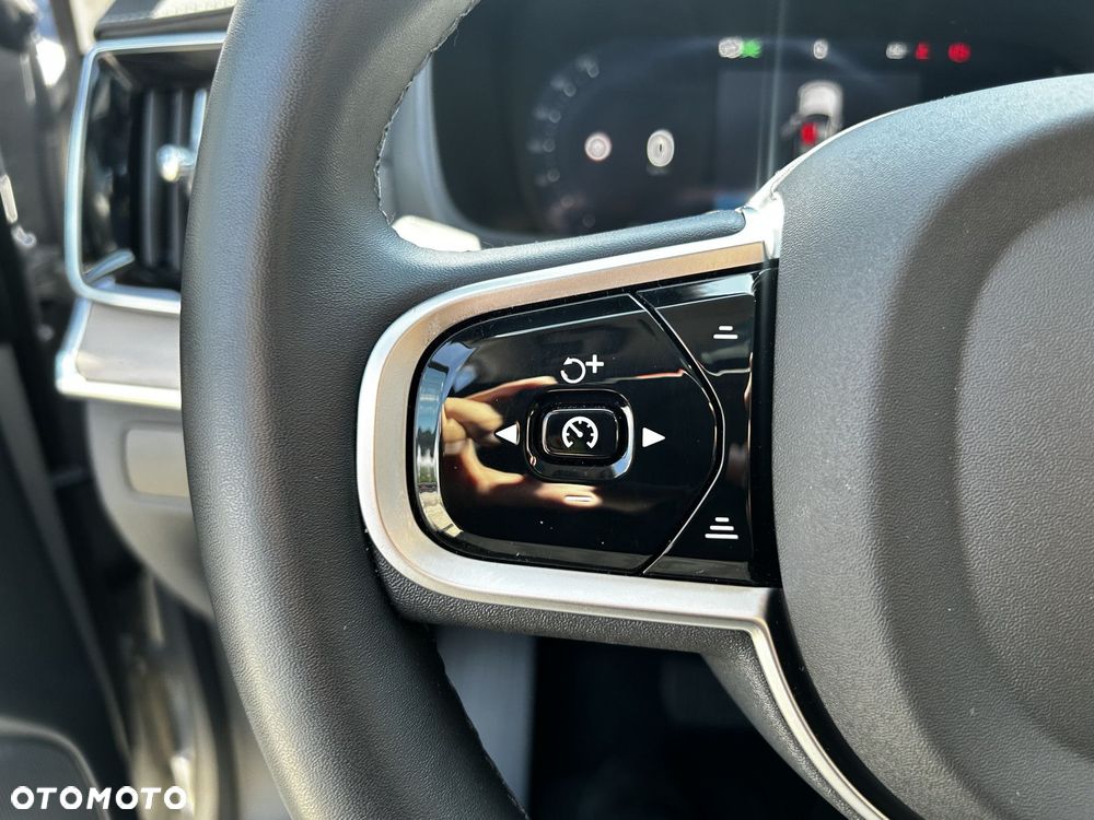 Volvo XC 90 - 22