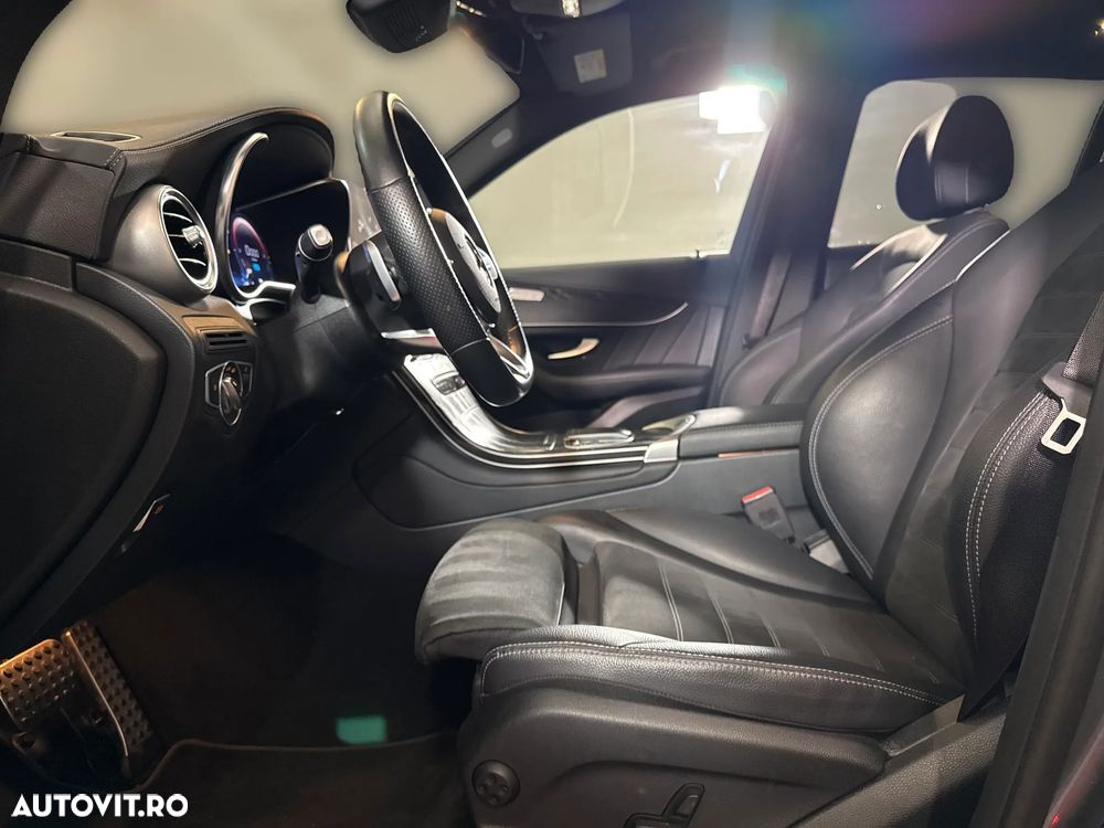 Mercedes-Benz GLC 300 de 4Matic 9G-TRONIC AMG Line - 24