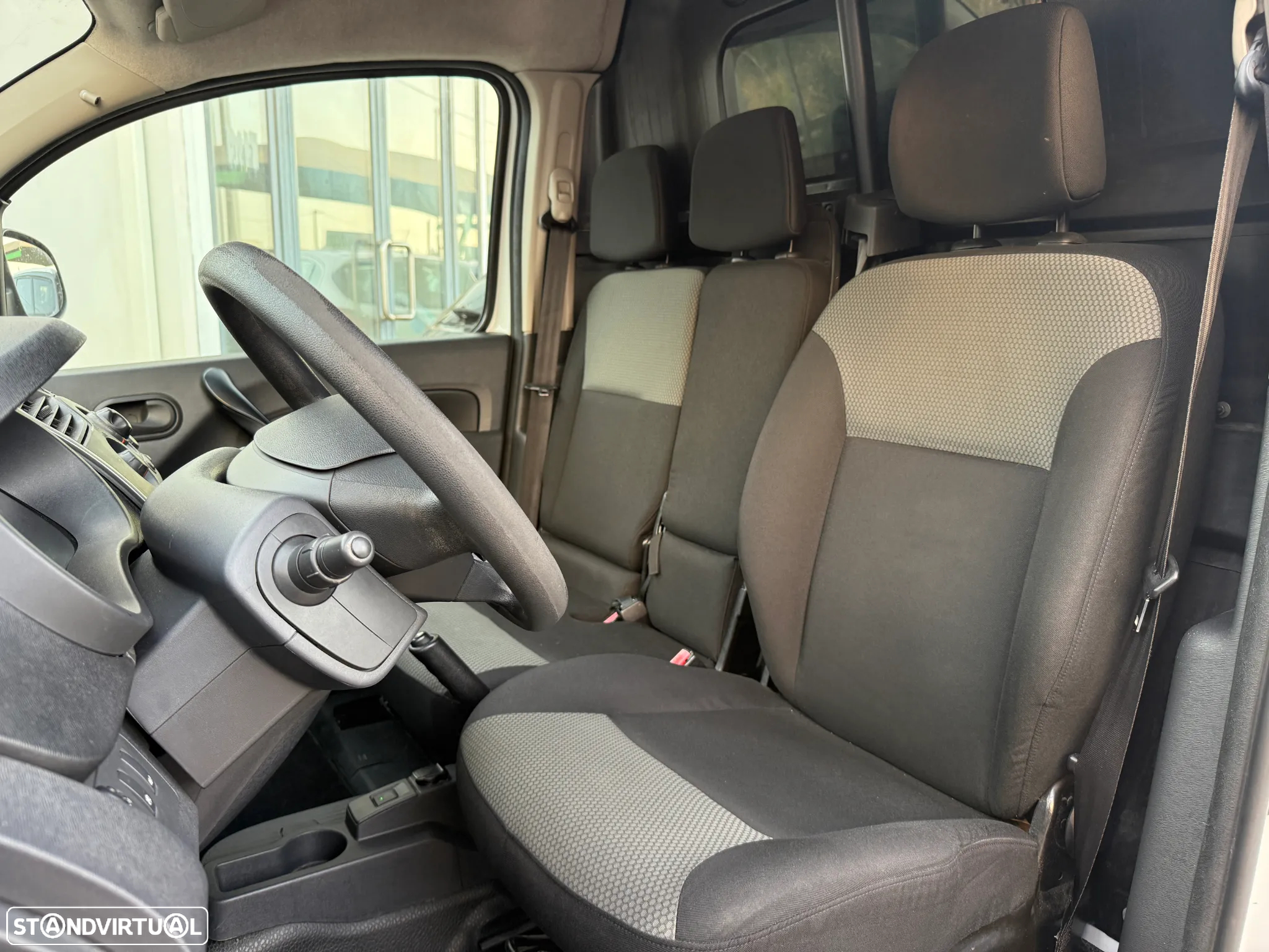 Renault 1.5 DCI 75HP ENERGY S/S BUSINESS 3L - 17