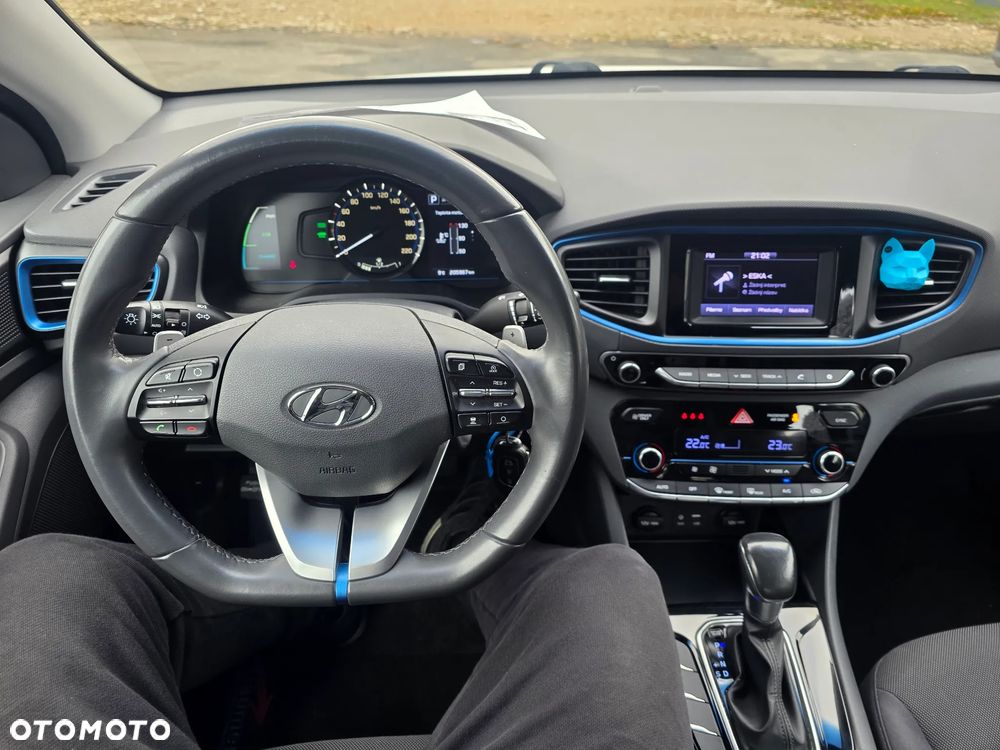 Hyundai IONIQ - 25