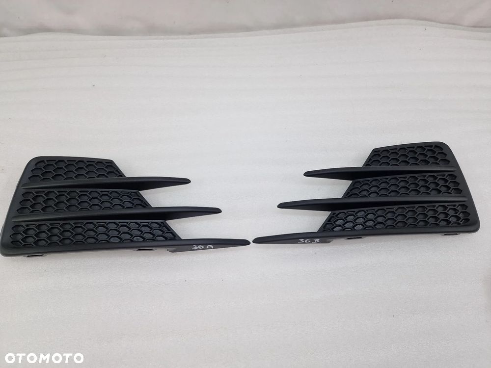 VW E-GOLF / GOLF VII 7 5GE 16- LEWA / PRAWA KRATKA BOCZNA ZDERZAKA PRZEDNIEGO PRZÓD , NR 5GE853666D / 5GE853665D , NR AUKCJI E/36 - 1