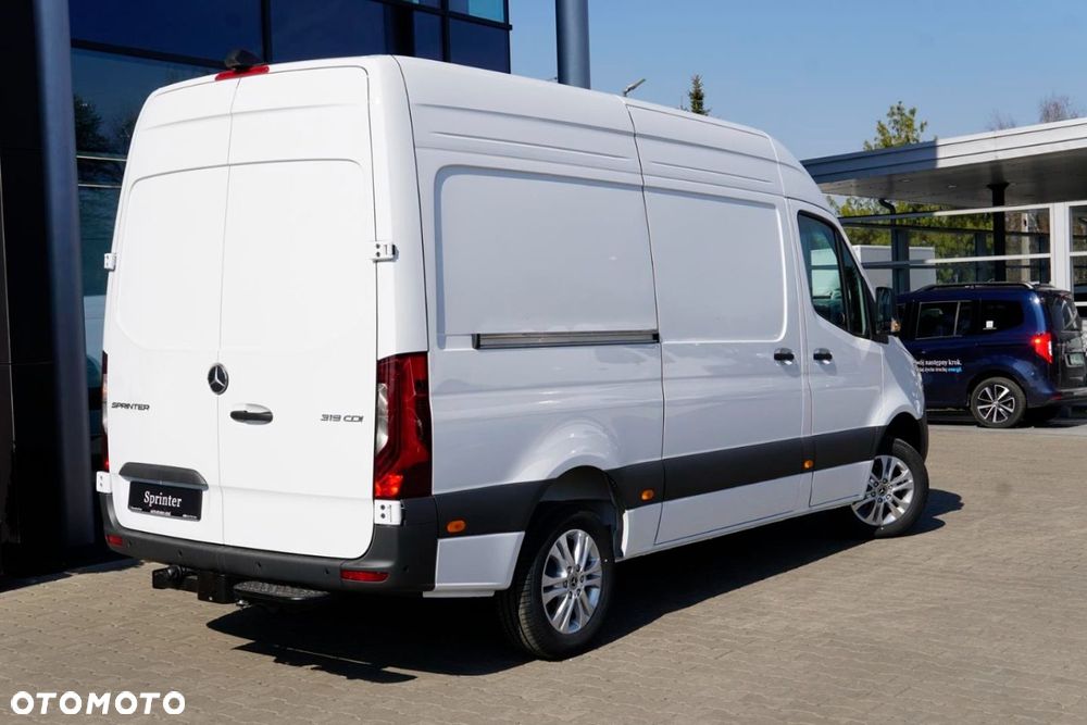 Mercedes-Benz Sprinter - 7
