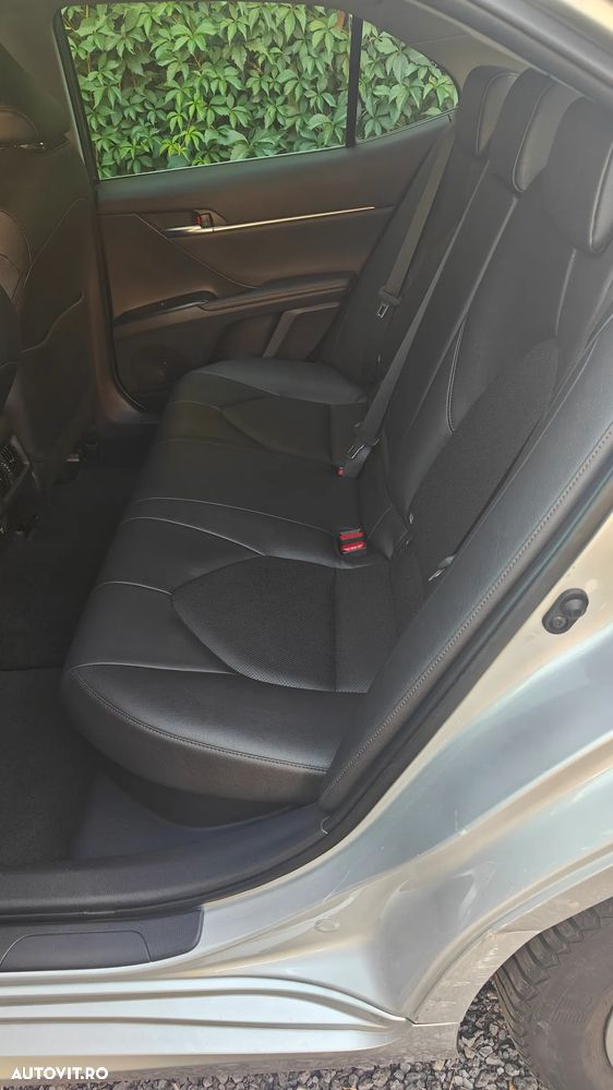 Toyota Camry - 7