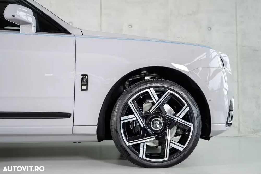 Rolls-Royce Cullinan - 11