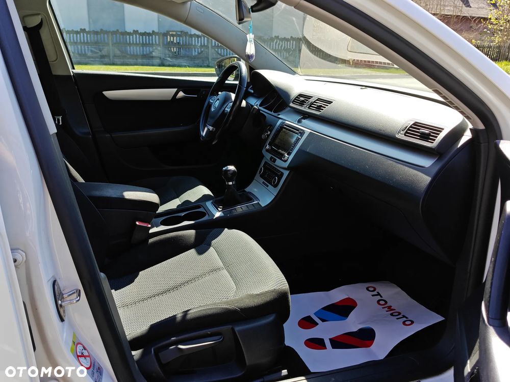 Volkswagen Passat 1.9 TDI Comfortline - 18