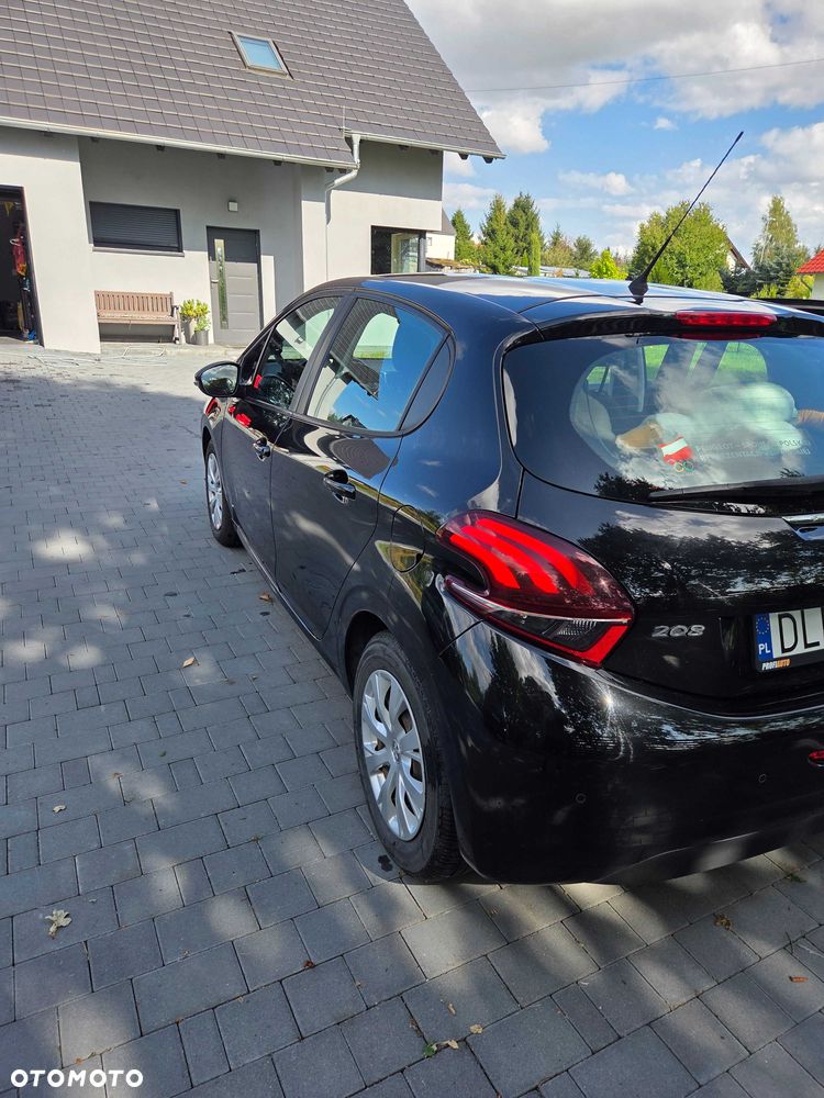 Peugeot 208 - 3