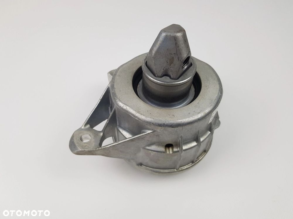 Poduszka Łapa Mocowanie silnika Mercedes A1672400100 - 4
