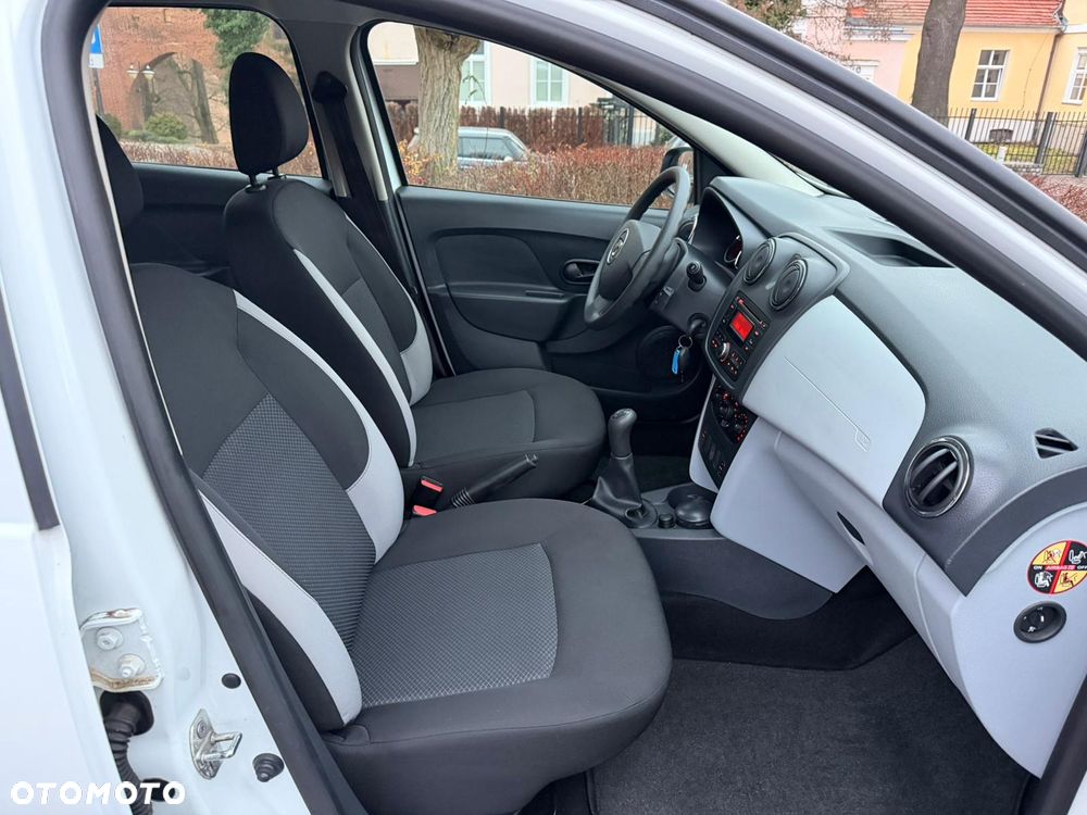 Dacia Sandero 1.2 16V 75 Laureate - 32