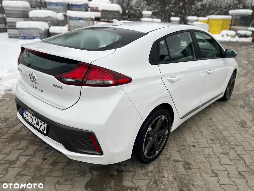 Hyundai IONIQ Hybrid Business - 5